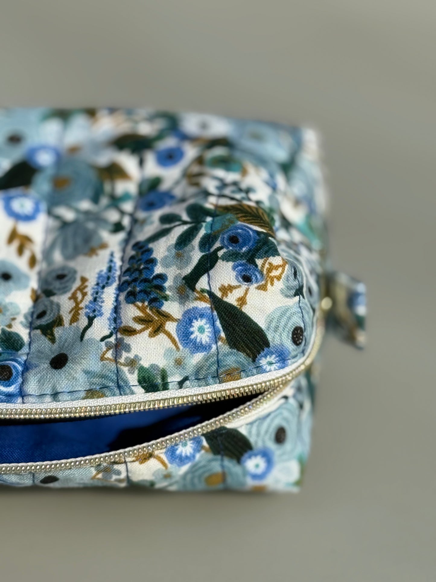 Trousse Maquillage Matelassée - Fleur Bleue