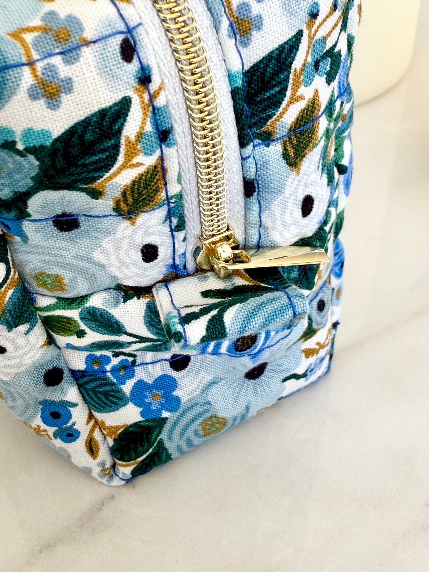 Trousse Maquillage Matelassée - Fleur Bleue