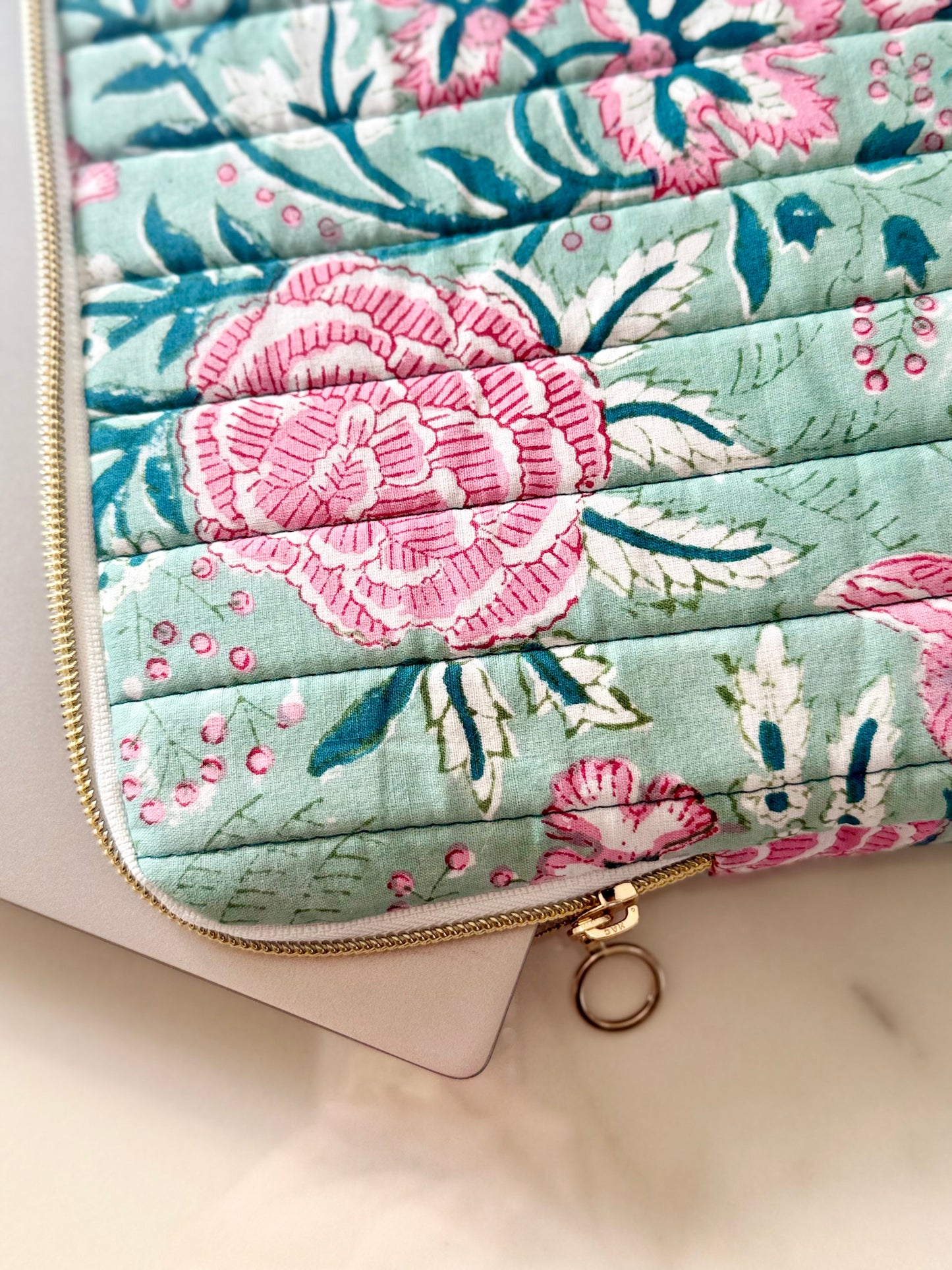 Housse ordinateur - Collection Roses d'Avril