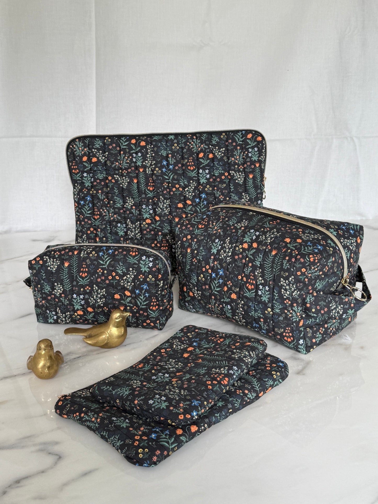 Pochette plate – Fait main, pratique & engagée