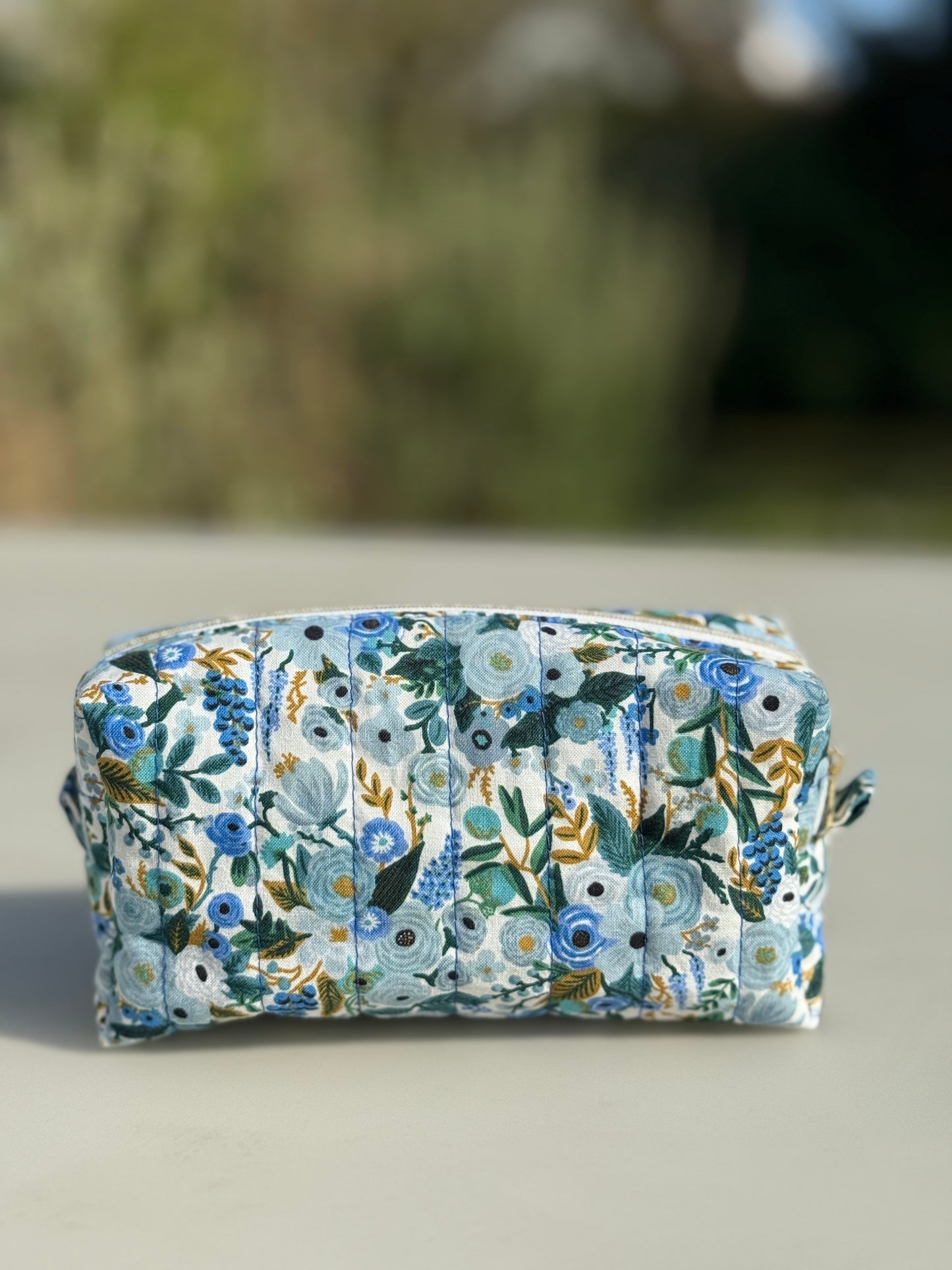 Trousse Maquillage Matelassée - Fleur Bleue