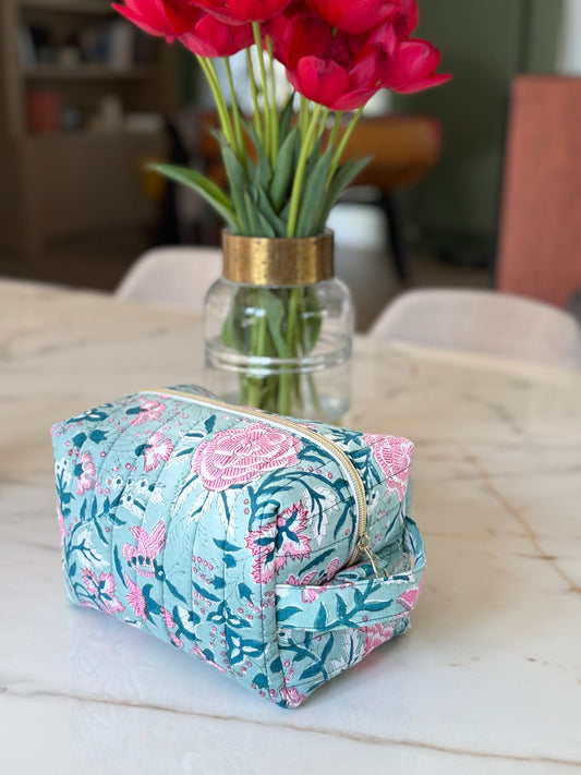 Trousse de toilette fleurie en coton blockprint – Fait main en France