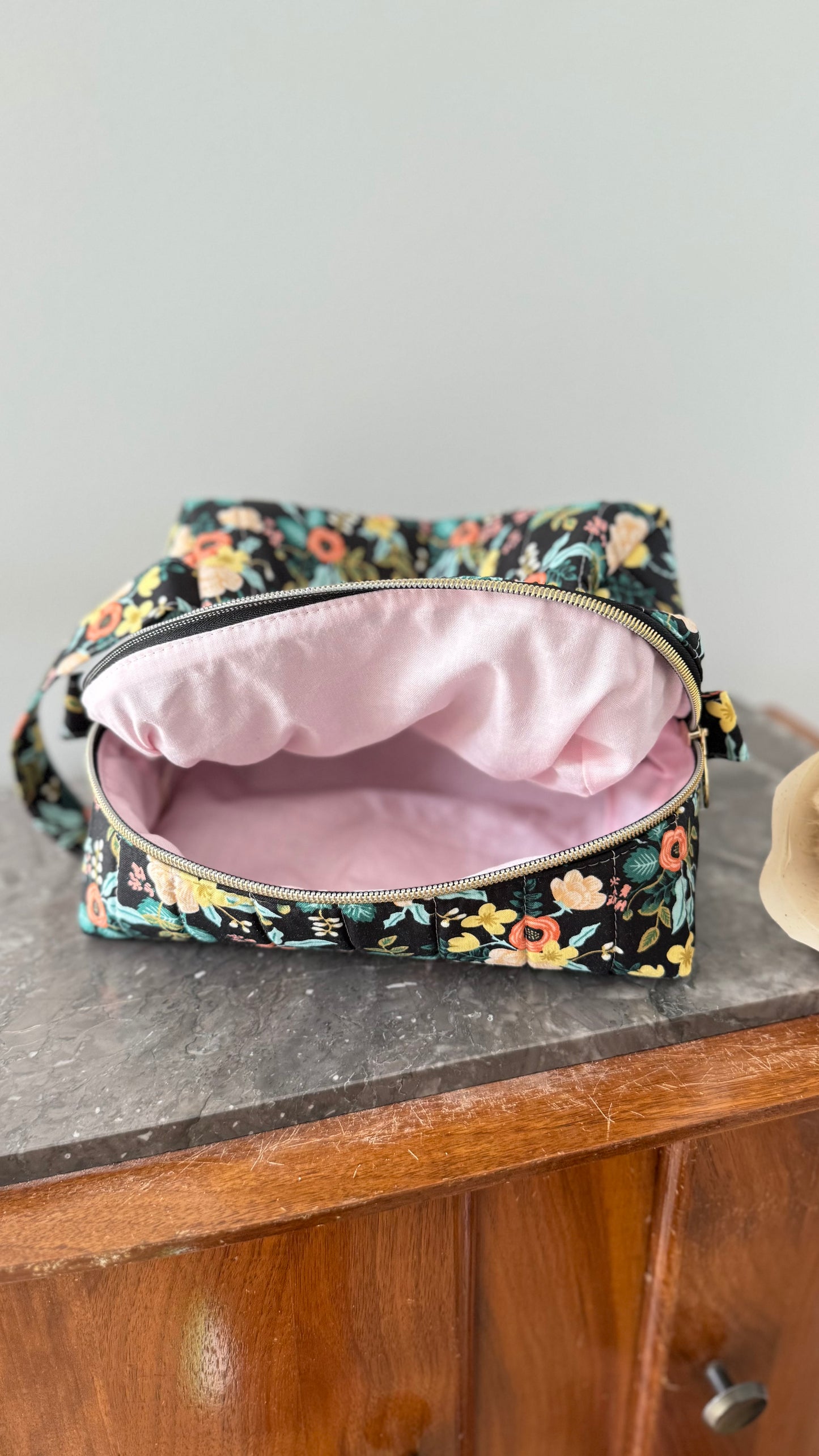 Trousse de Toilette - Roses noires