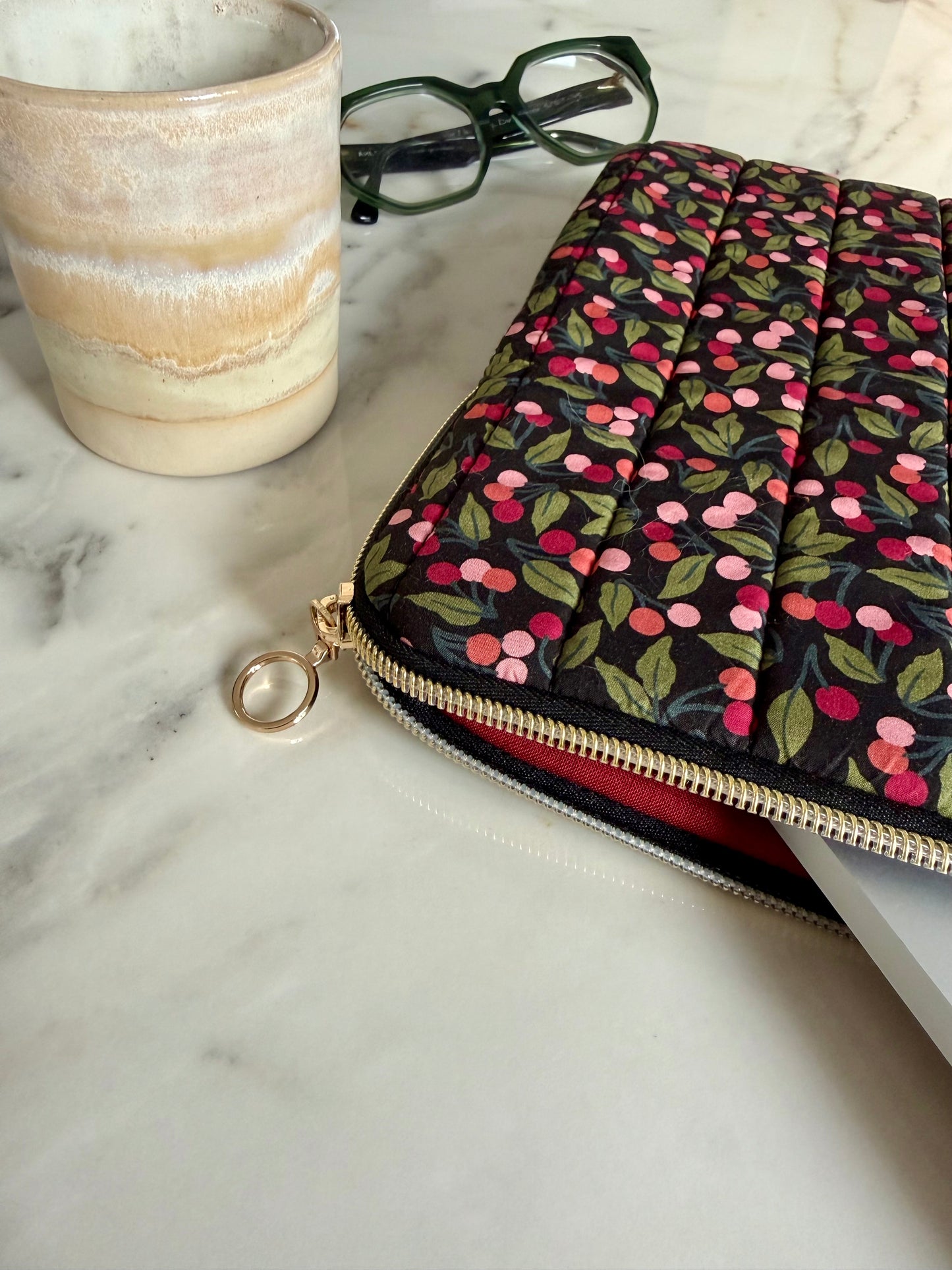 Housse ordinateur 13" - Le temps des cerises